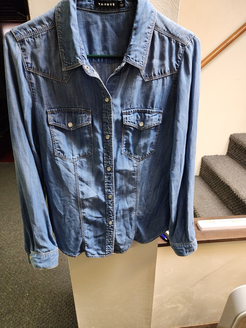 Trouve Sz M Womens Light Blue Denim Shirt Jacket Pearl Snaps